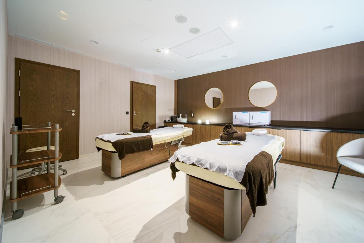 Elements Hotel&Spa Świeradów-Zdrój エクステリア 写真 The spa at The Dorchester