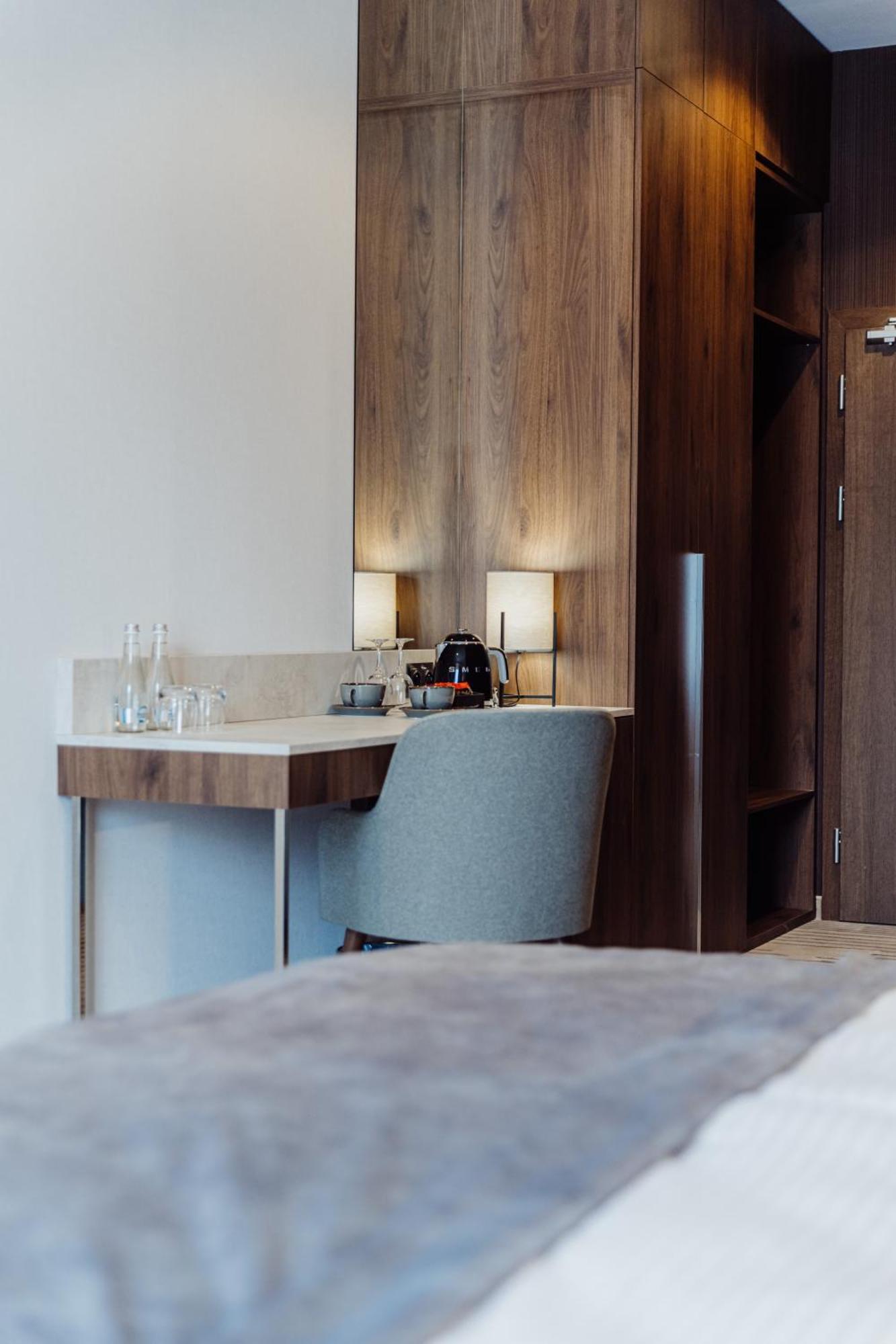 Elements Hotel&Spa Świeradów-Zdrój エクステリア 写真 A Nespresso machine in a hotel room