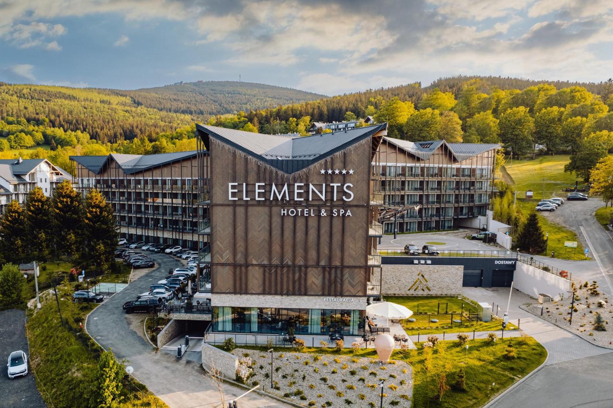 Elements Hotel&Spa Świeradów-Zdrój エクステリア 写真